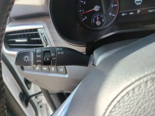 Used 2020 White Kia SX image 35
