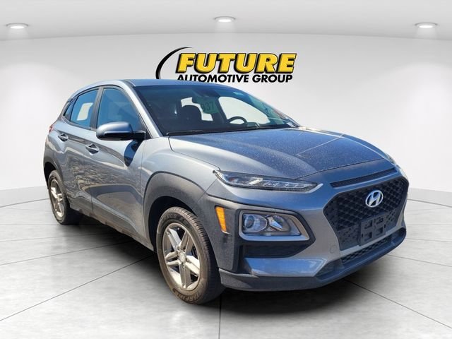 Used 2019 Silver Hyundai SE image 1