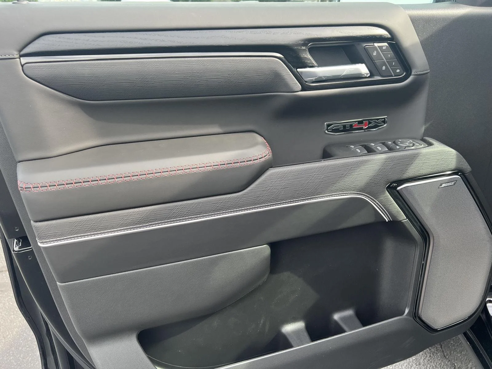 2026 GMC Sierra 1500 AT4X - Photo 15