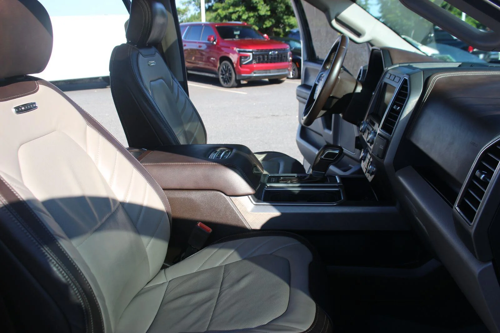 Used 2020 Silver Ford Limited image 36