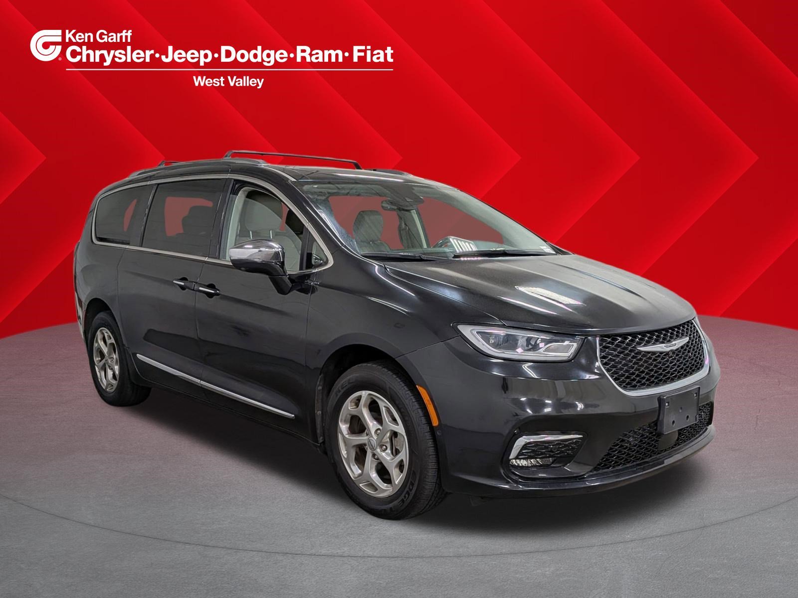 2021 Chrysler Pacifica Limited's photo