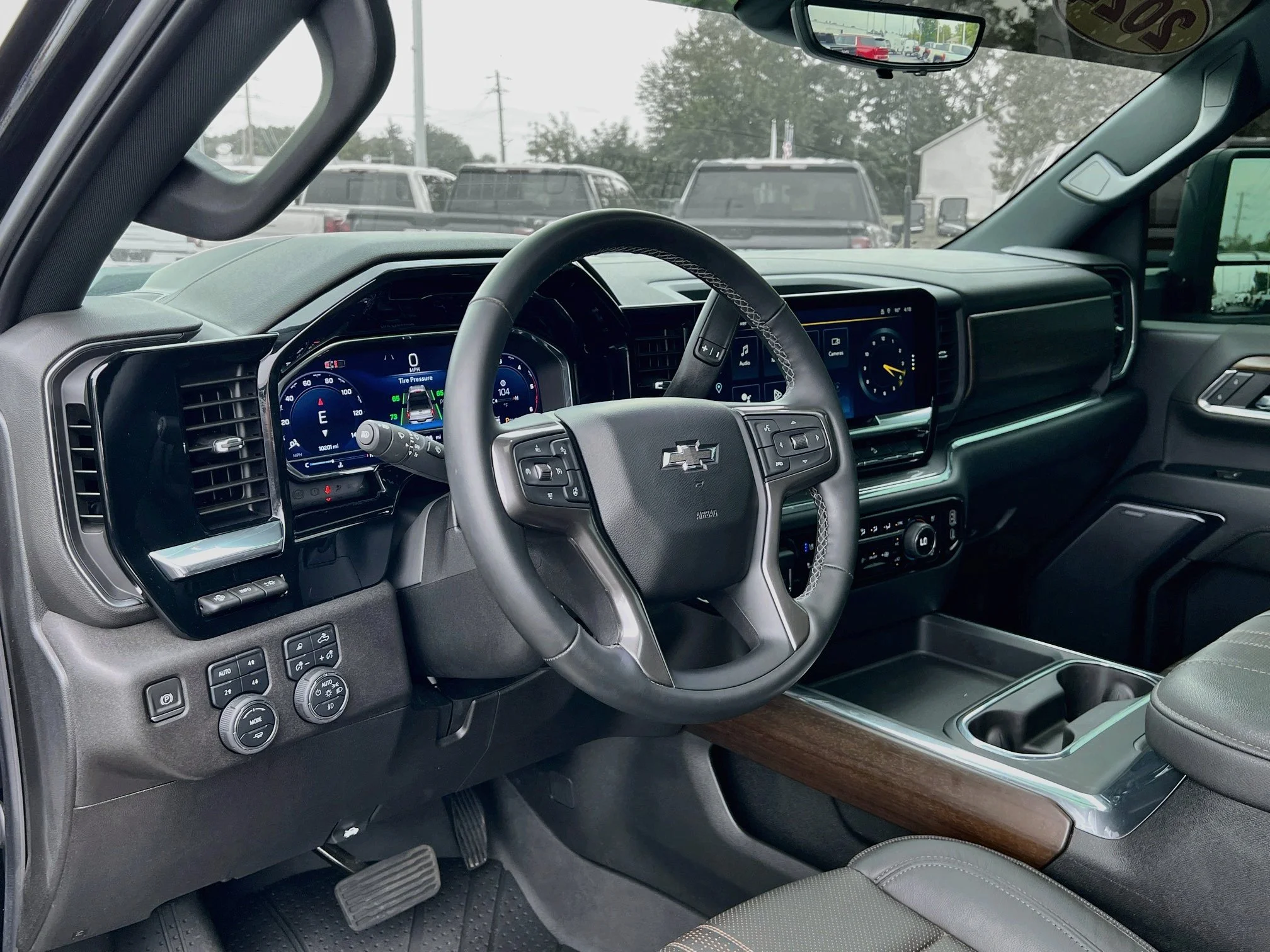 Used 2024 Black Chevrolet HIGH COUNTRY image 36