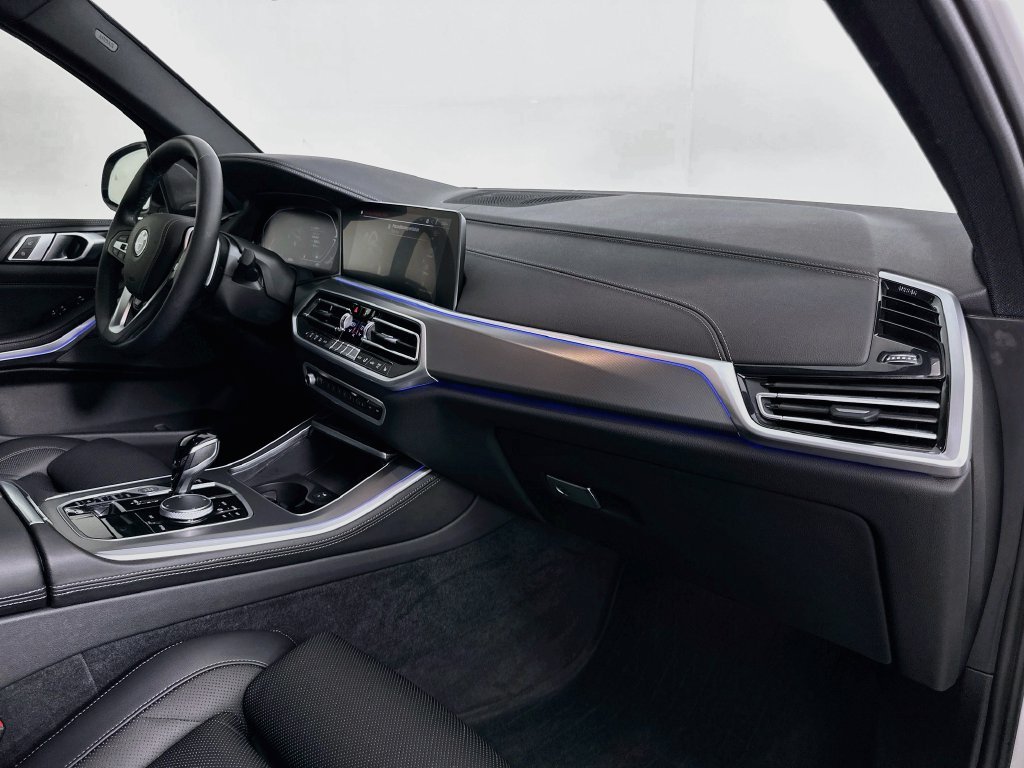Certified Used 2023 Alpine White BMW xDrive40i image 30