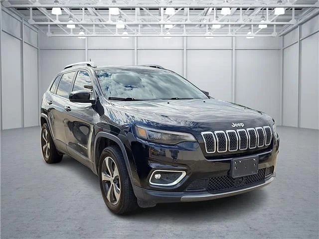 Used 2019 Diamond Black C Jeep Limited 4x4 image 1