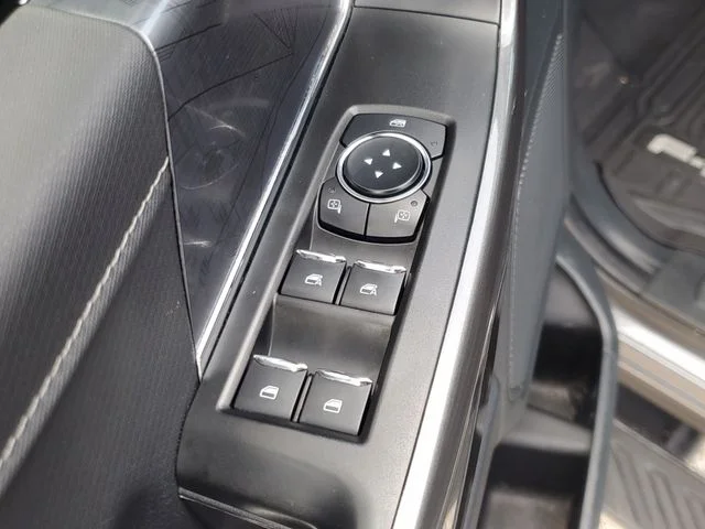 Used 2023 Gray Ford XLT image 19