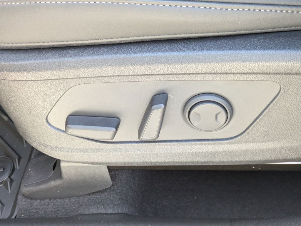 New 2026 Glacial White Pearl Kia X-Line EX AWD image 24