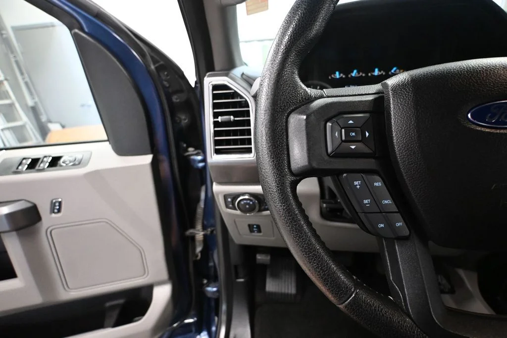 Used 2016 Blue Ford XLT image 30