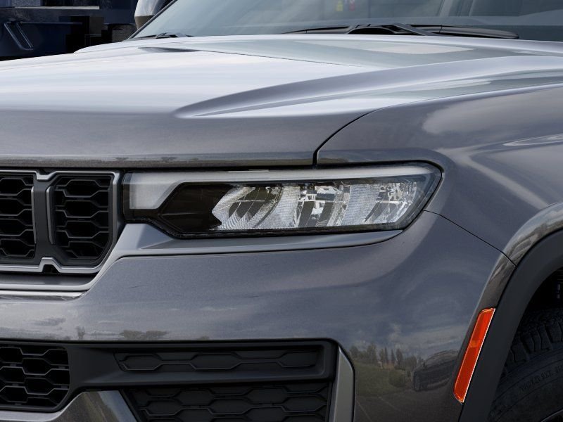 New 2026 Baltic Gray Metallic Clear-Coat Exterior Paint Jeep Altitude image 10