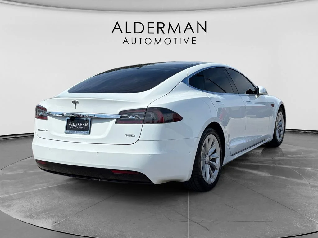 Used 2016 White Tesla 90D image 5