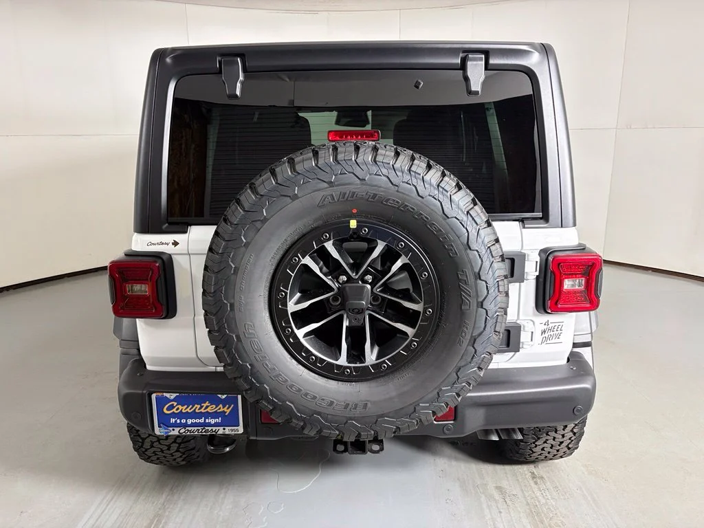 New 2027 White Jeep Willys 392 image 7