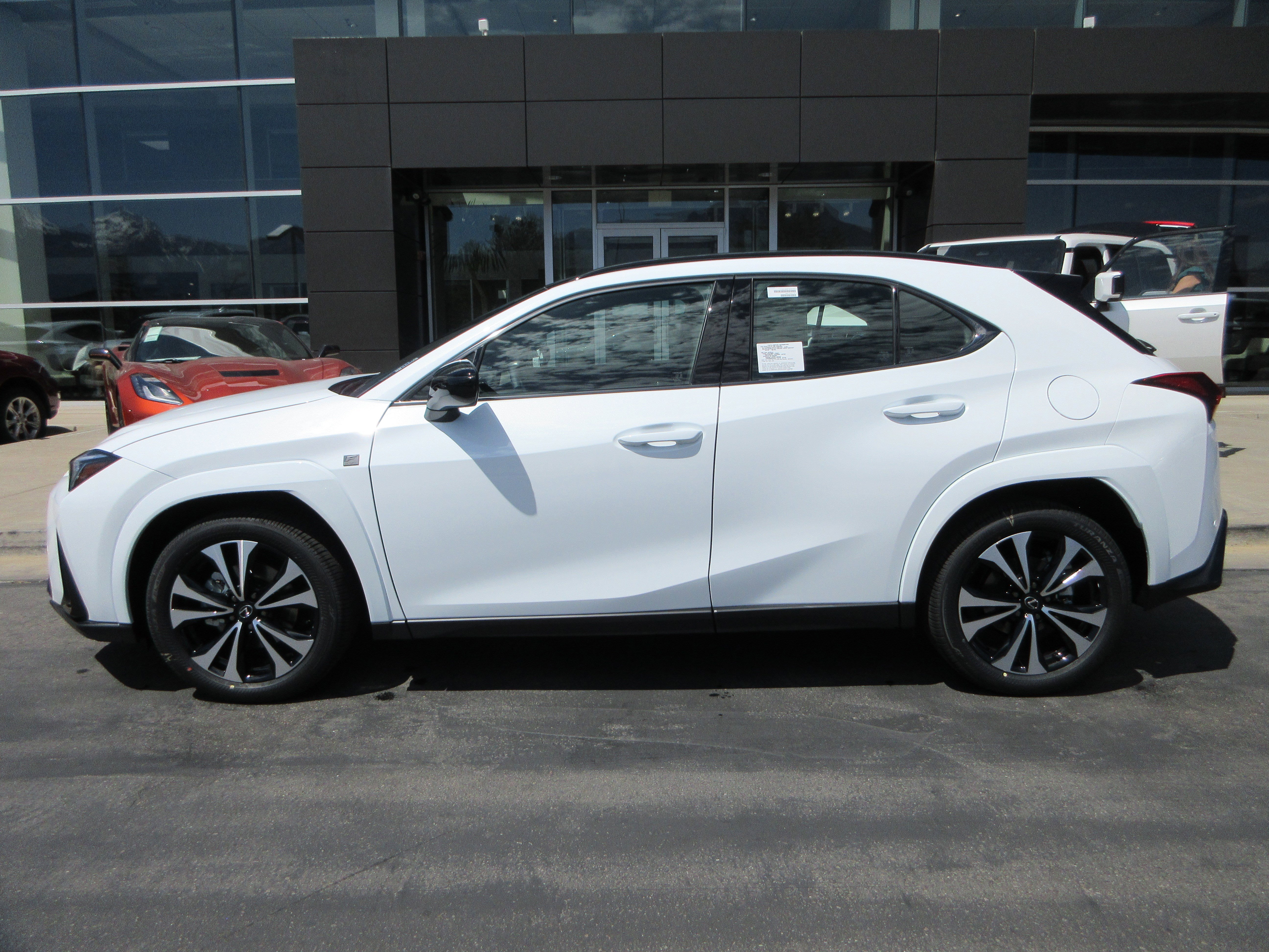 New 2026 Ultra White with Obsidian roof Lexus F SPORT DESIGN AWD image 4