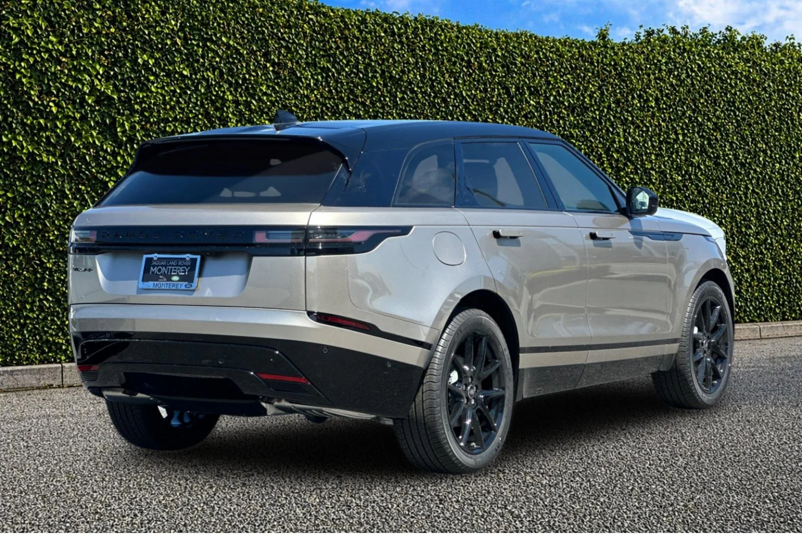 2026 Land Rover Range Rover Velar Dynamic SE - Photo 6