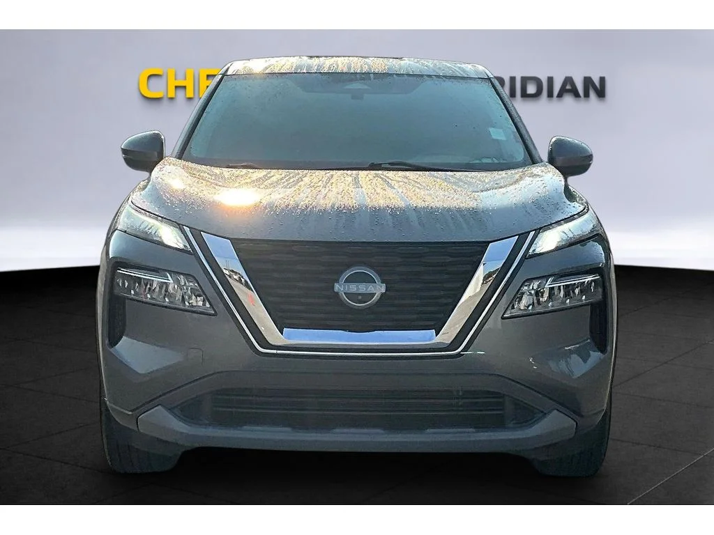 Used 2023  Nissan SV image 3