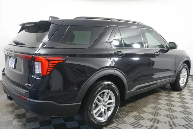 New 2026 Agate Black Metallic Ford Active image 15