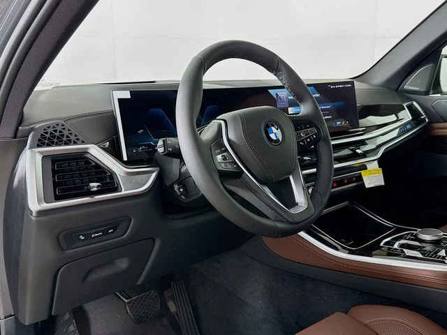 Used 2026 Gray BMW xDrive50e image 9