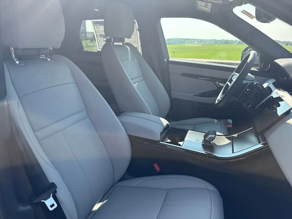 New 2026 Fuji White Land Rover S image 16