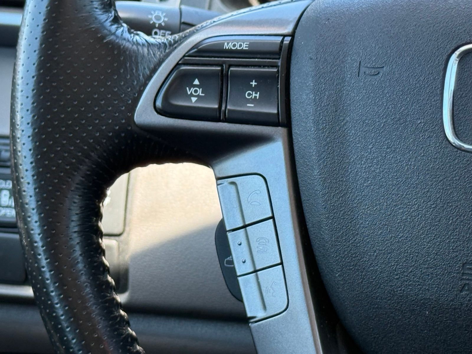 Used 2015  Honda EX-L image 19