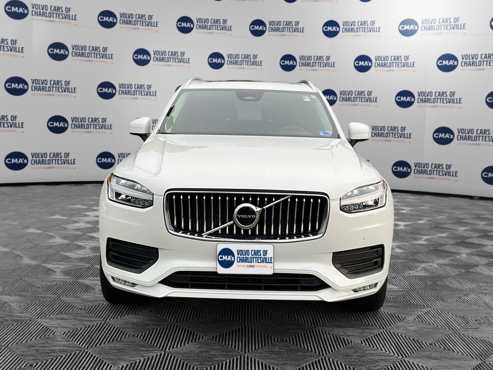 Used 2023 Crystal White Metallic Volvo Core image 8