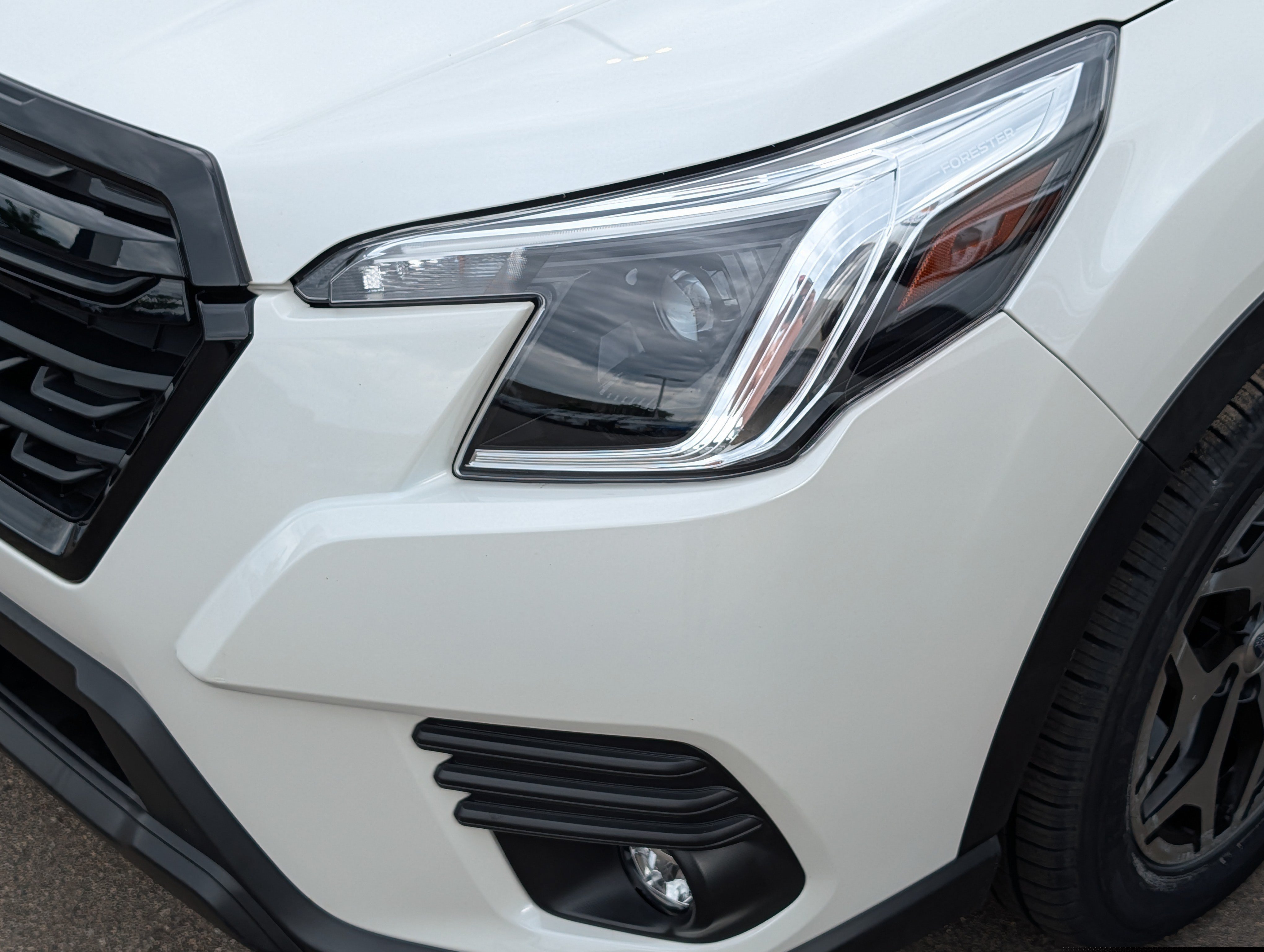 Used 2024 Crystal White Pearl Subaru Premium image 16