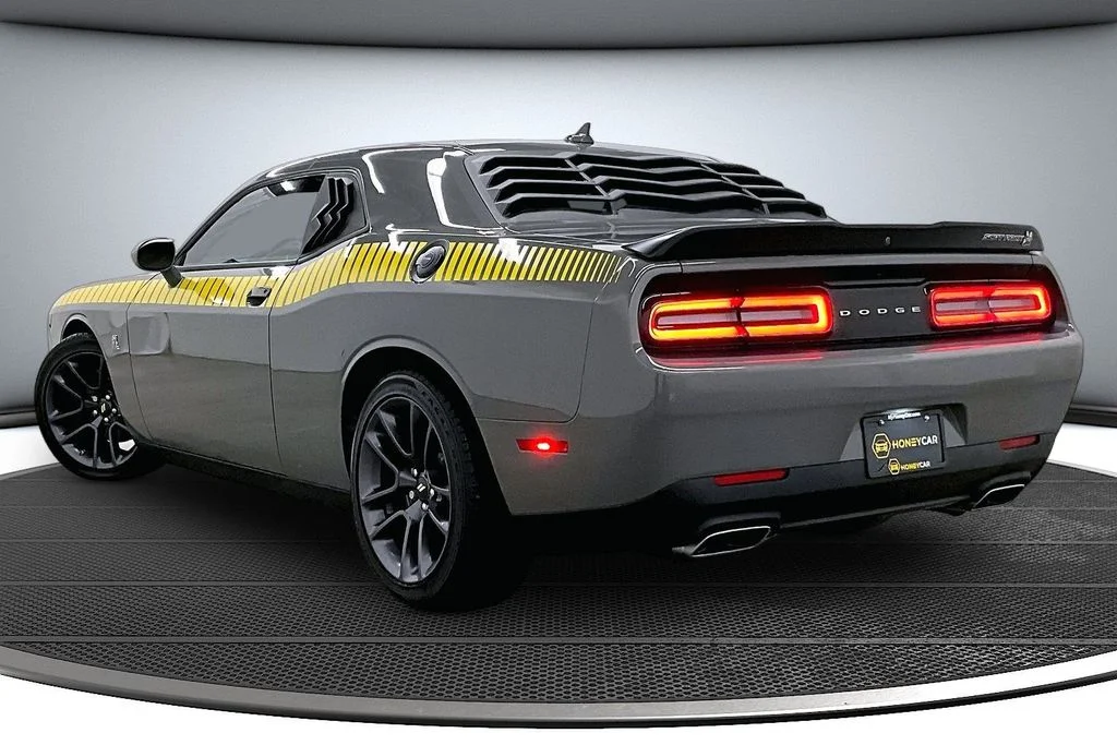 Used 2023 Gray Dodge R/T Scat Pack image 4