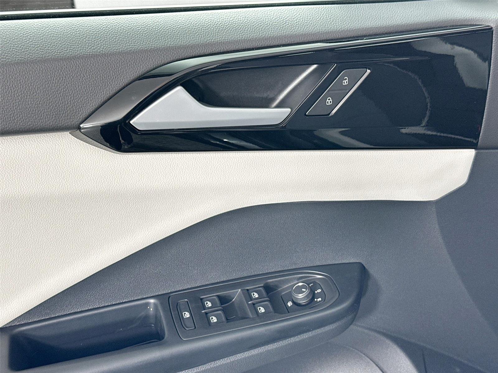 New 2026 Platinum Gray Metallic Volkswagen S image 16