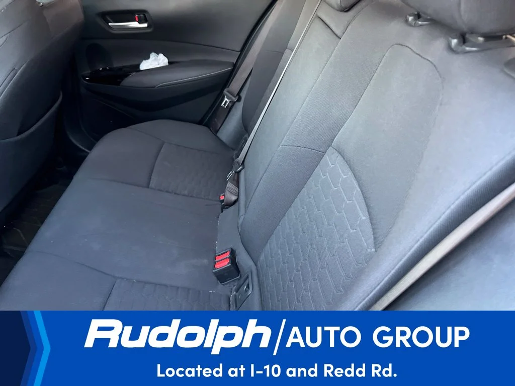Used 2019 Silver Toyota SE image 10