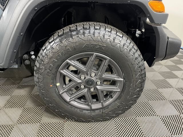 New 2026 Anvil Clear-Coat Exterior Paint Jeep Sport S image 5
