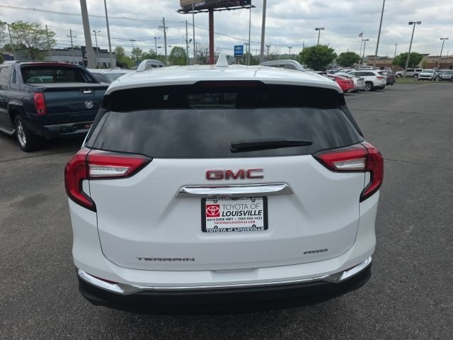 Used 2023 White GMC SLT image 5