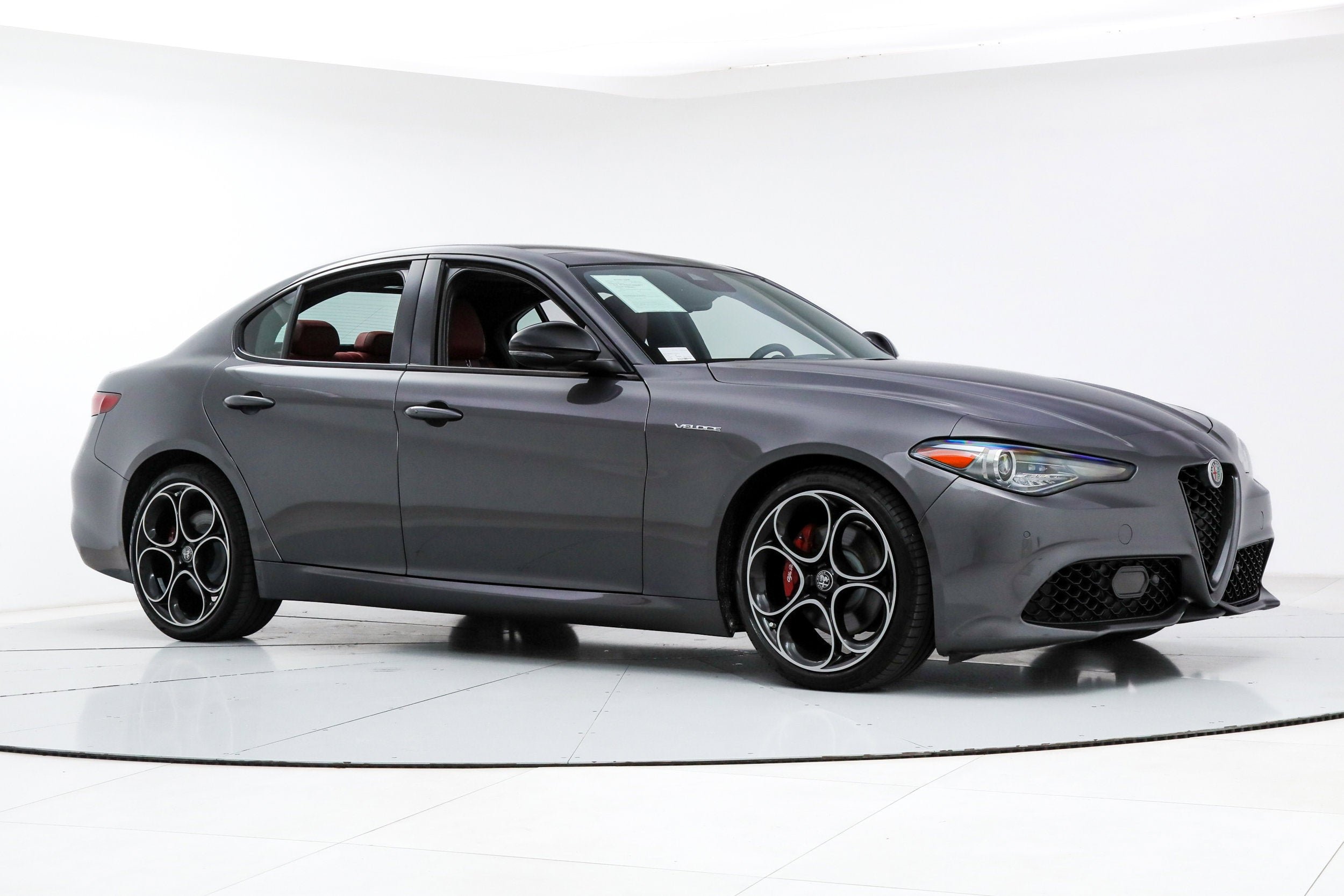 Used 2023 Gray Alfa Romeo Veloce image 7