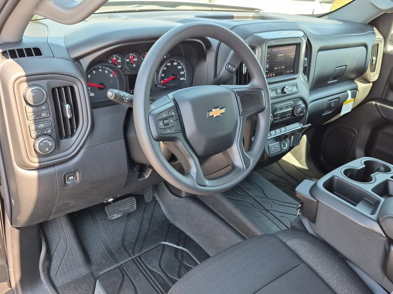 2026 Chevrolet Silverado 1500 Custom - Photo 10