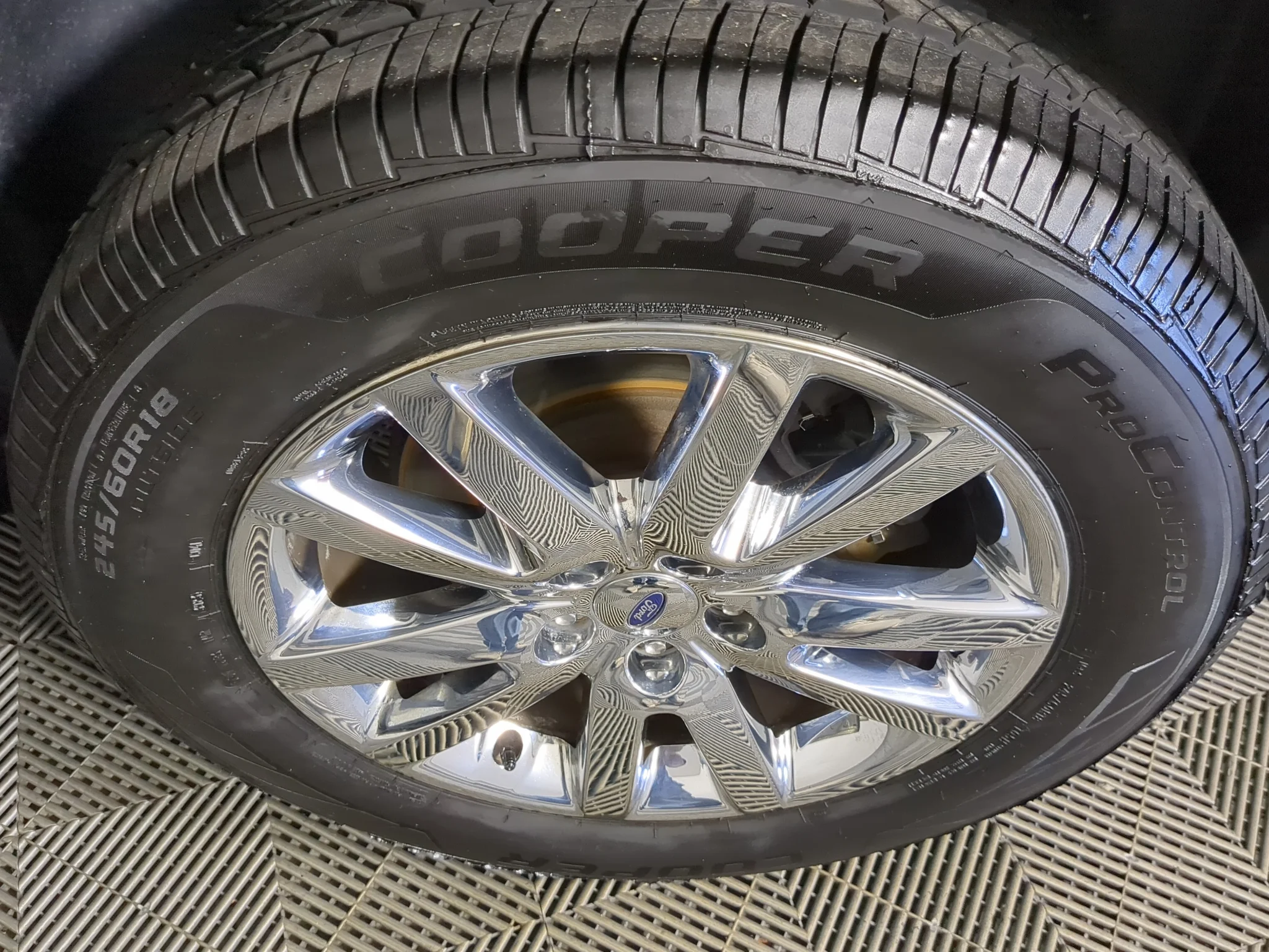Used 2013 Green Ford SEL image 16
