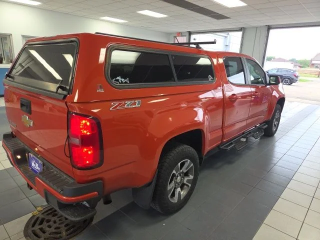 Used 2016 Orange Metallic Chevrolet Z71 image 5