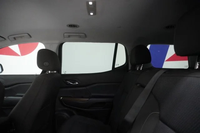 Used 2020 RED GMC SLE image 16