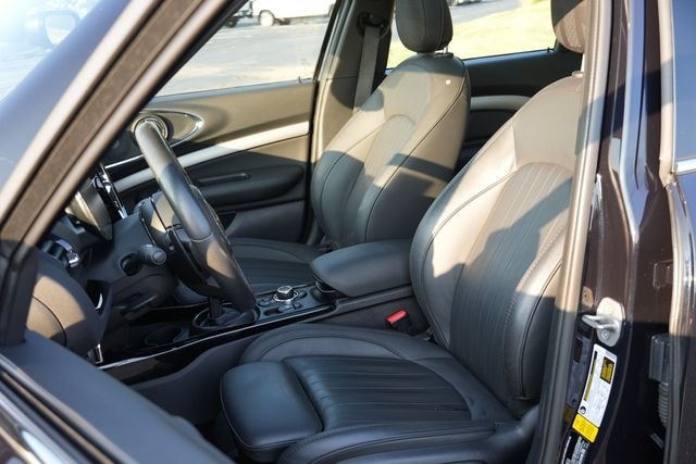 Used 2022 Black MINI Clubman image 23