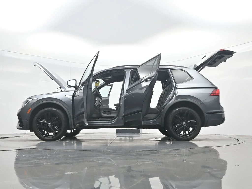 Used 2022 Gray Volkswagen 2.0T SE R-Line Black image 50