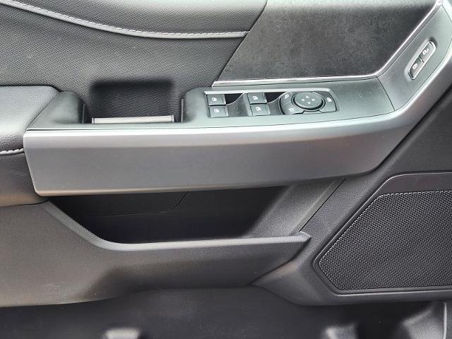 New 2026 Carbonized Gray Metallic Ford XLT image 40