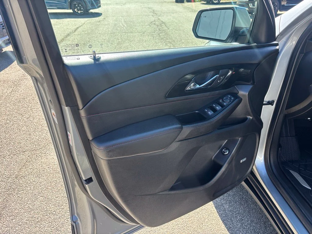 Used 2023 Gray Chevrolet RS image 10