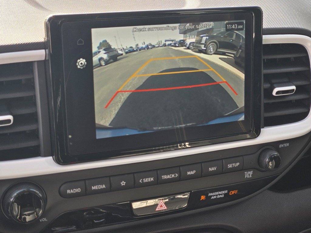 Certified Used 2023 Lunar Hyundai Limited image 22