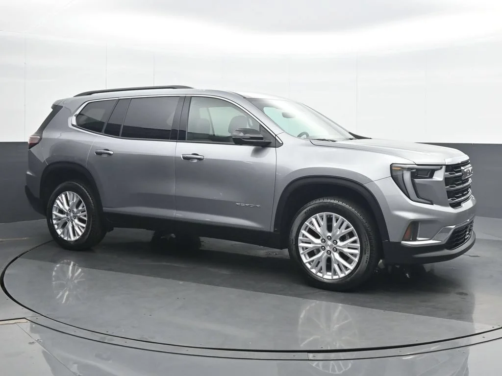 Used 2026 Silver GMC Elevation image 8