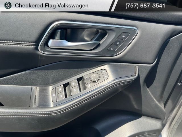 Used 2024 Gun Metallic Nissan Platinum image 14