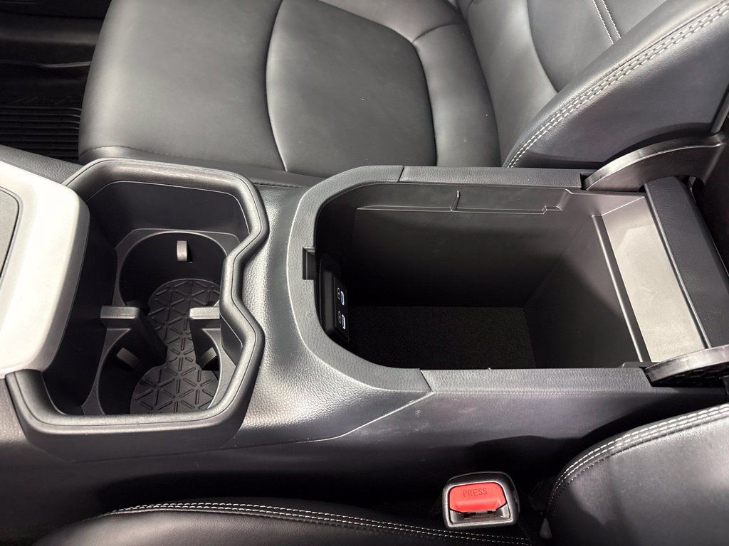 Used 2025 Silver Toyota XLE Premium image 40