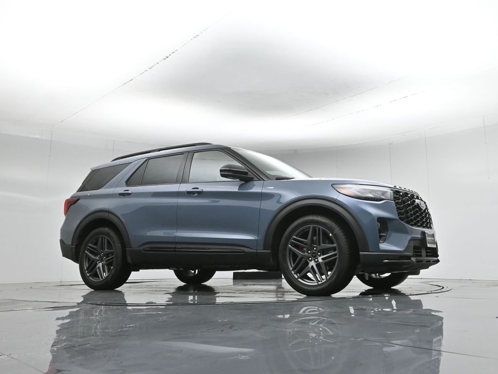 New 2026 Vapor Blue Metallic Ford ST-Line image 3