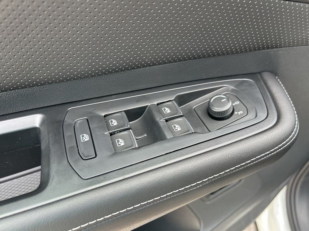 New 2026 White Volkswagen 2.0T SEL image 19