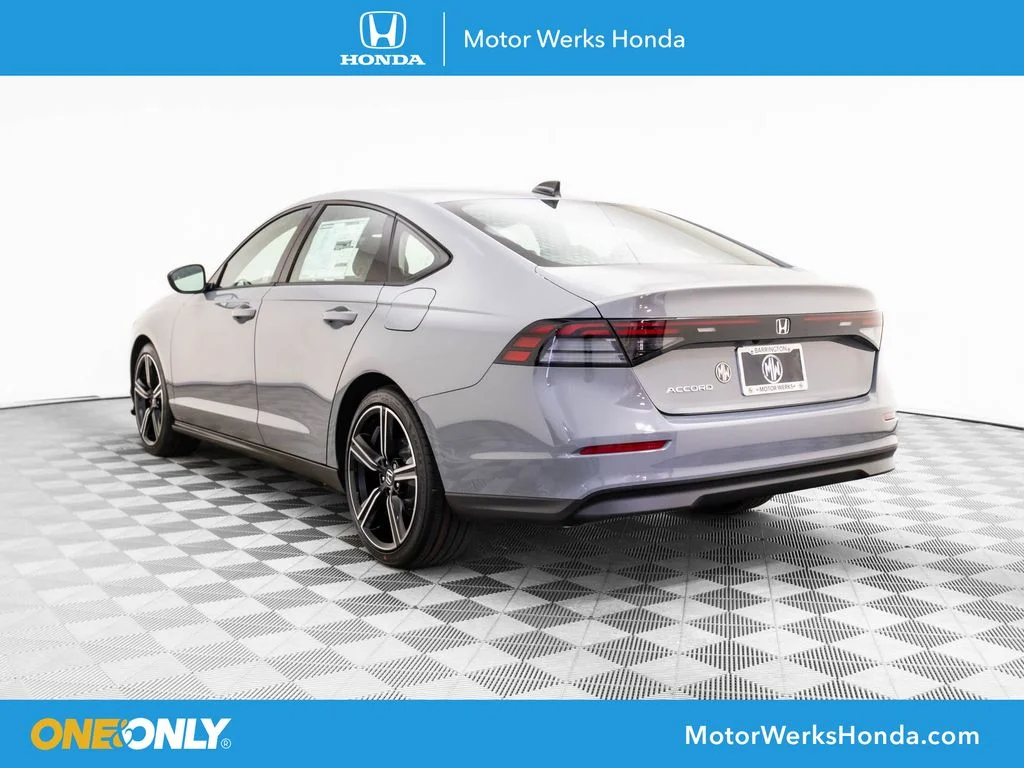 New 2026 Gray Honda SE image 3