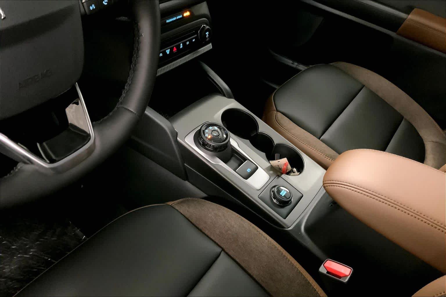 New 2026 Space White Metallic Ford Outer Banks® image 6