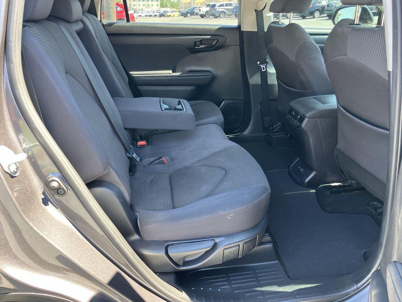 Used 2021 Gray (Magnetic Gray Metallic) Toyota LE AWD image 31