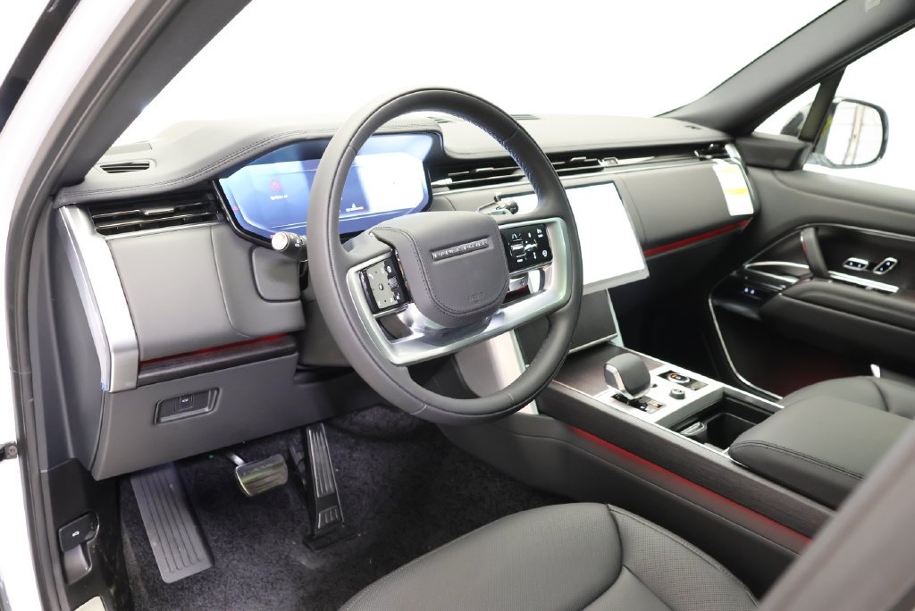 New 2027 Fuji White Land Rover SE image 28