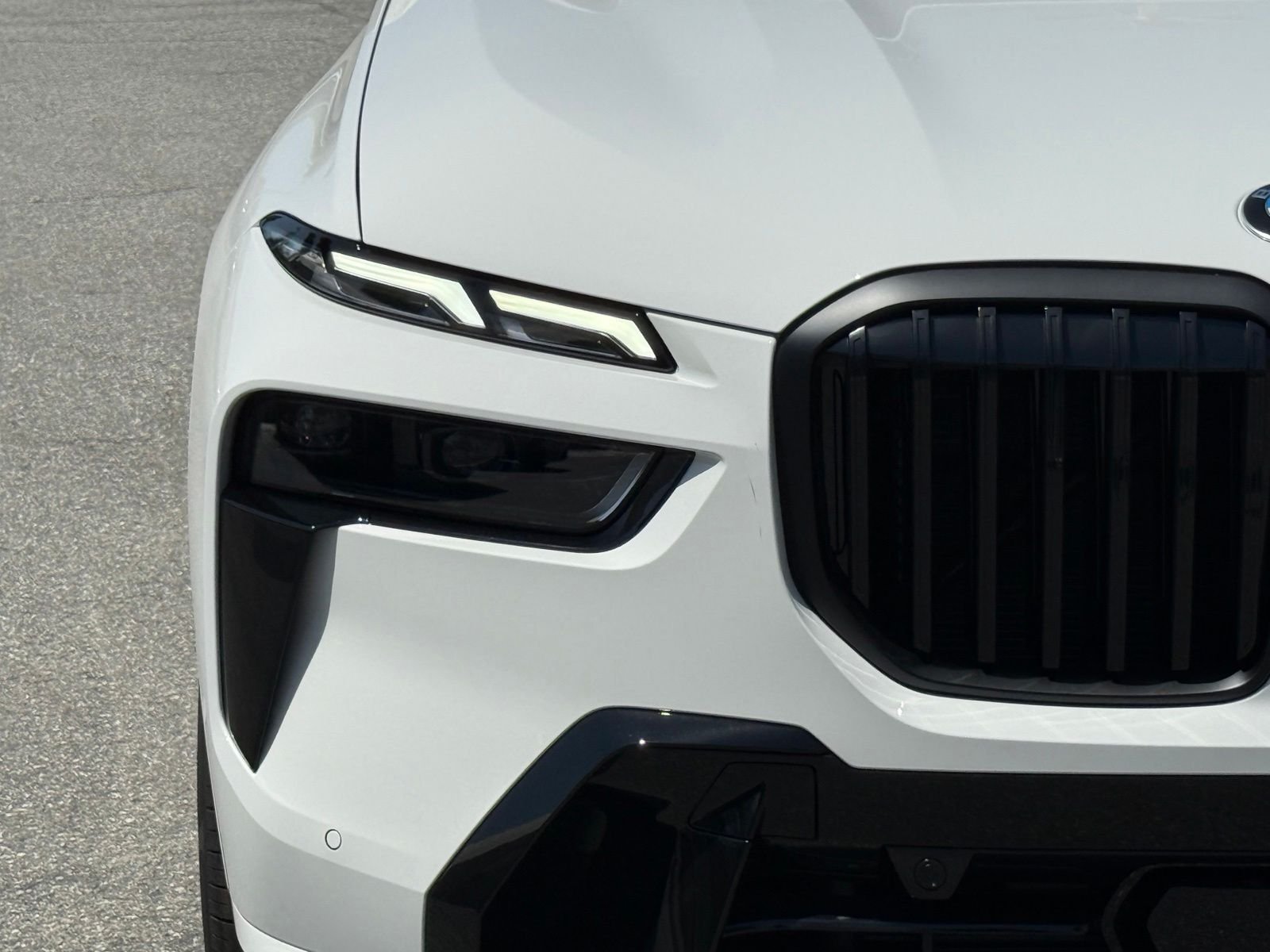 New 2027 Alpine White BMW xDrive40i image 13