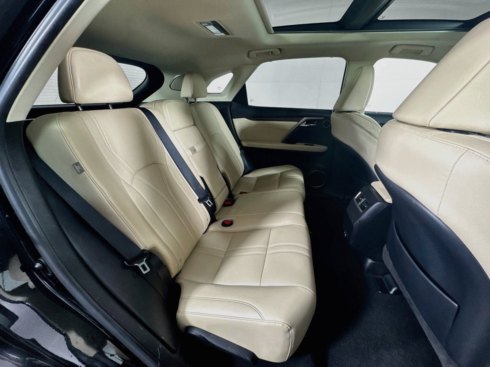 Used 2022 Black Lexus 350 image 29