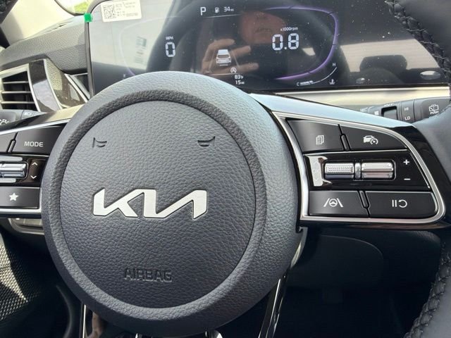 New 2026 Clear White / Black Roof Kia S image 21